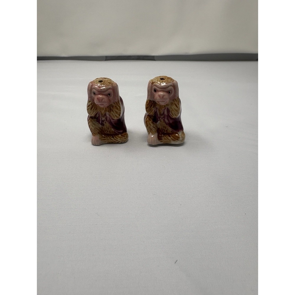 Vintage‎ Hear No Evil Monkey Salt & Pepper Shakers Mini Ceramic Hand Painted